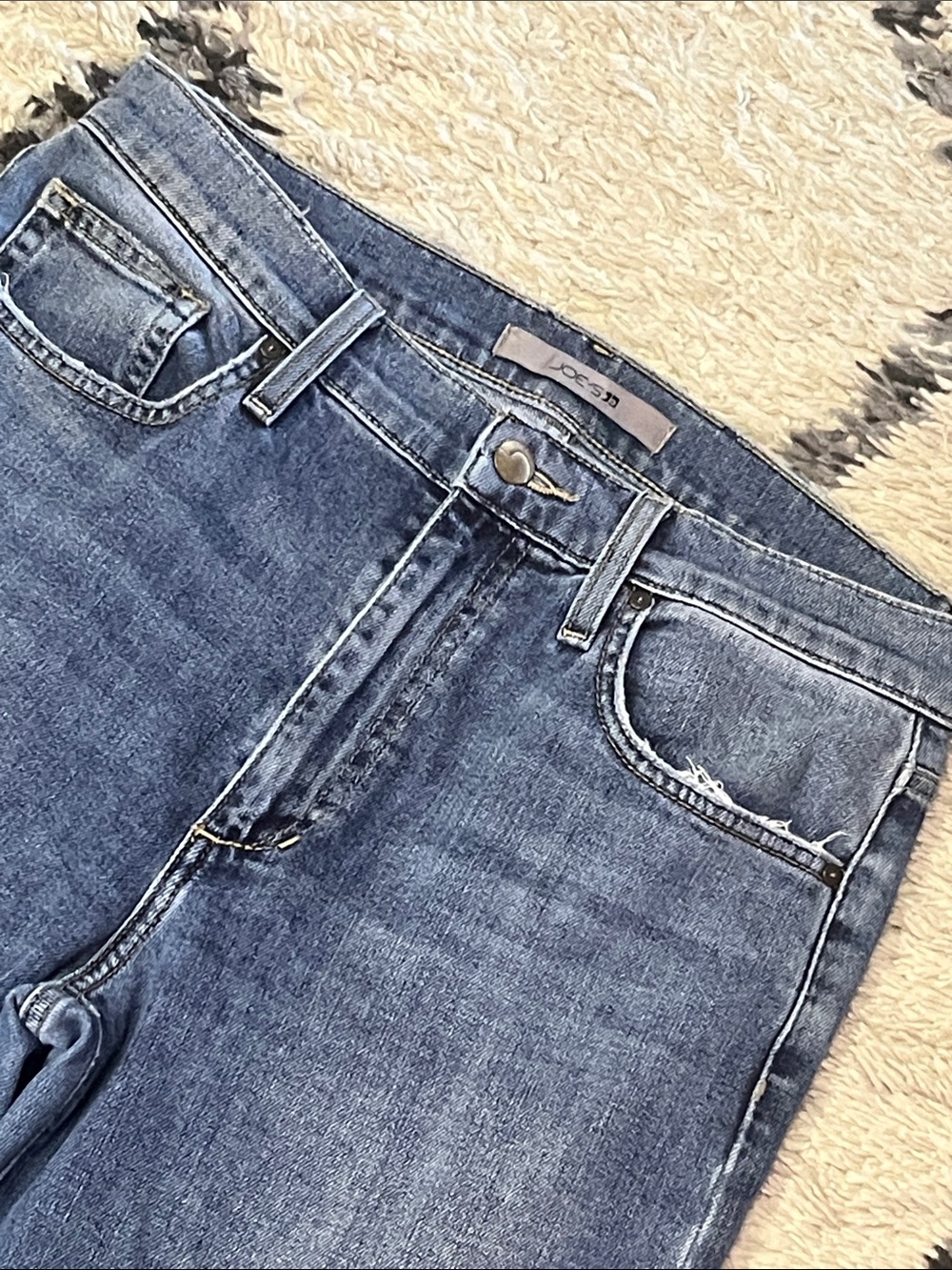 Joe’s Jeans High Rise Straight Ankle Jeans in Calabasas Wash (Size 29). - Picture 5 of 12